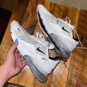 Women’s Nike 270’s